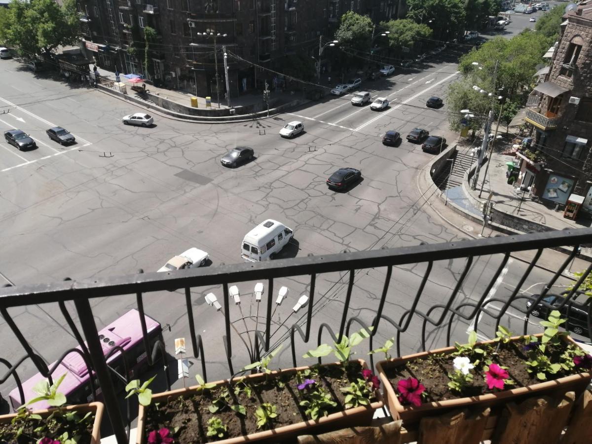 Yerevan-Sky With Terrace Екстер'єр фото